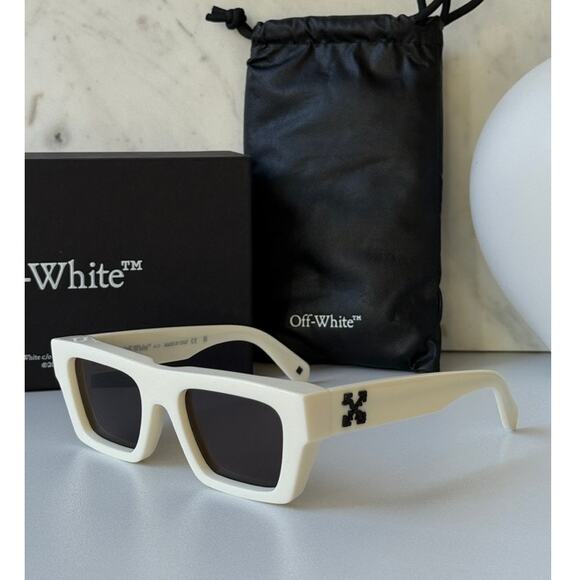 Off-White Other - NEW Off White Oregon White Unisex Sunglasses
